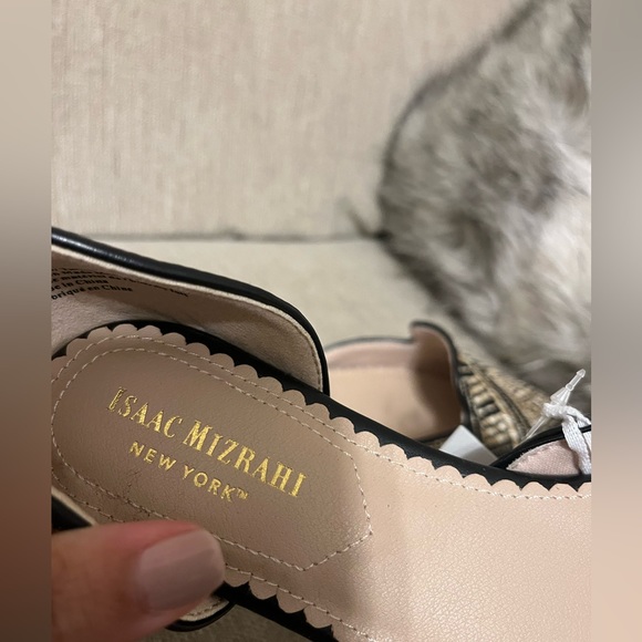 NWT ISAAC MIZRAHI Pattern Fun Flats, size 6.5 - Picture 3 of 10